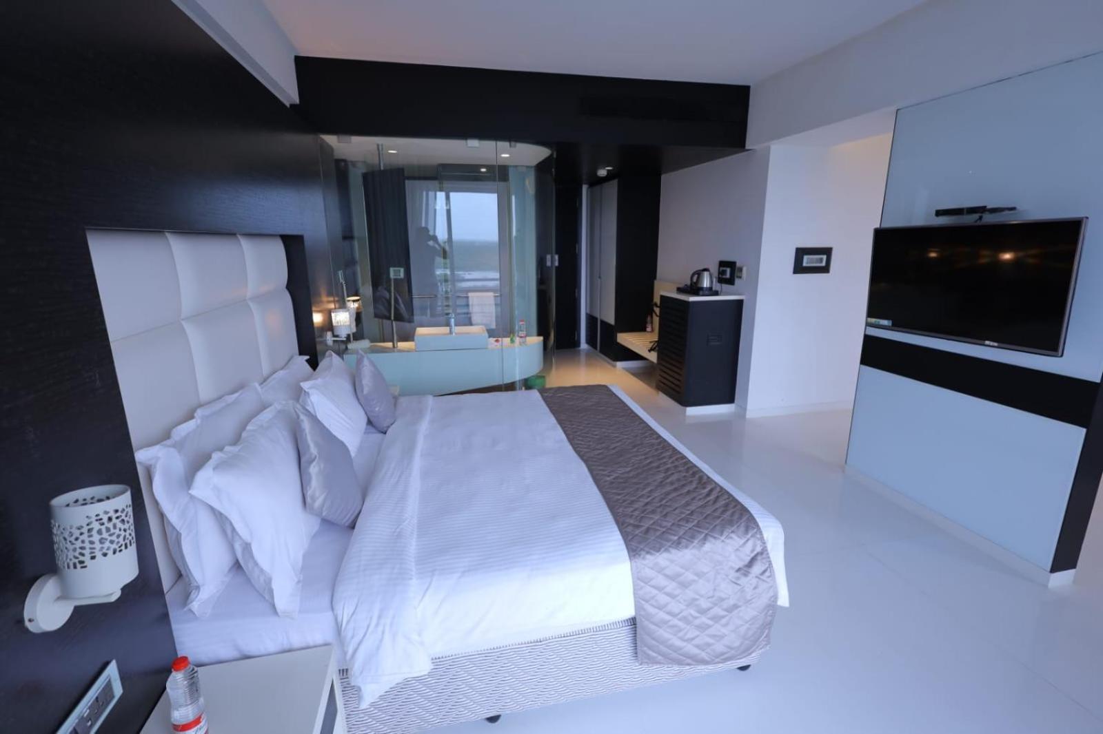 Muza 4* Bombay